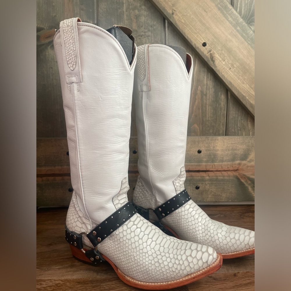 Lusitano White Snake Freebird Boots